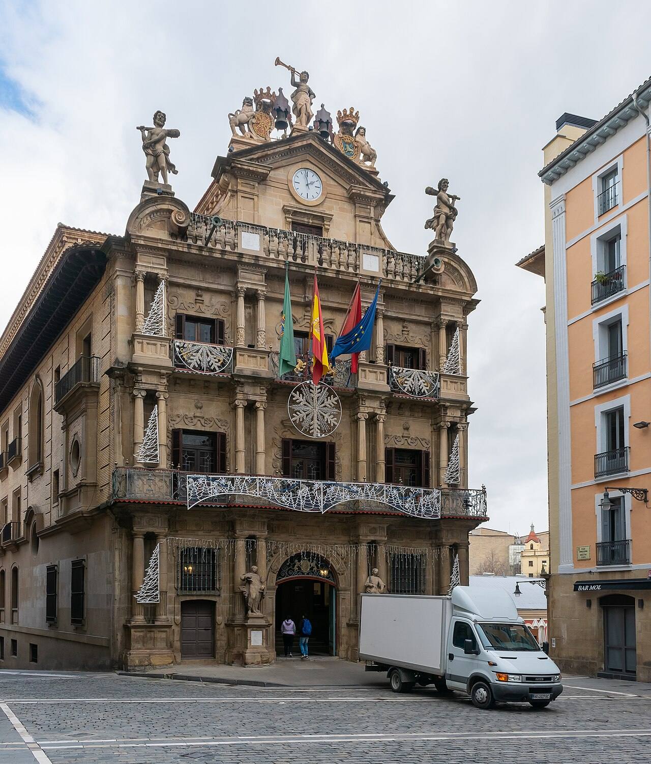 Ruta por el casco viejo en un free tour en Pamplona