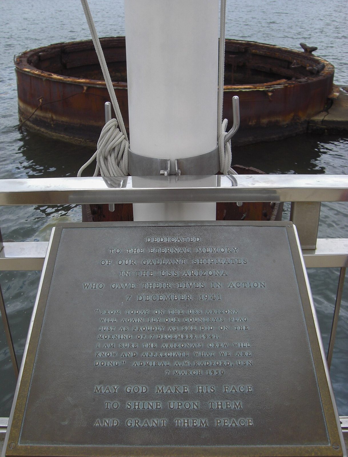 El memorial del USS Arizona, imprescindible al pensar qué ver en Honolulu