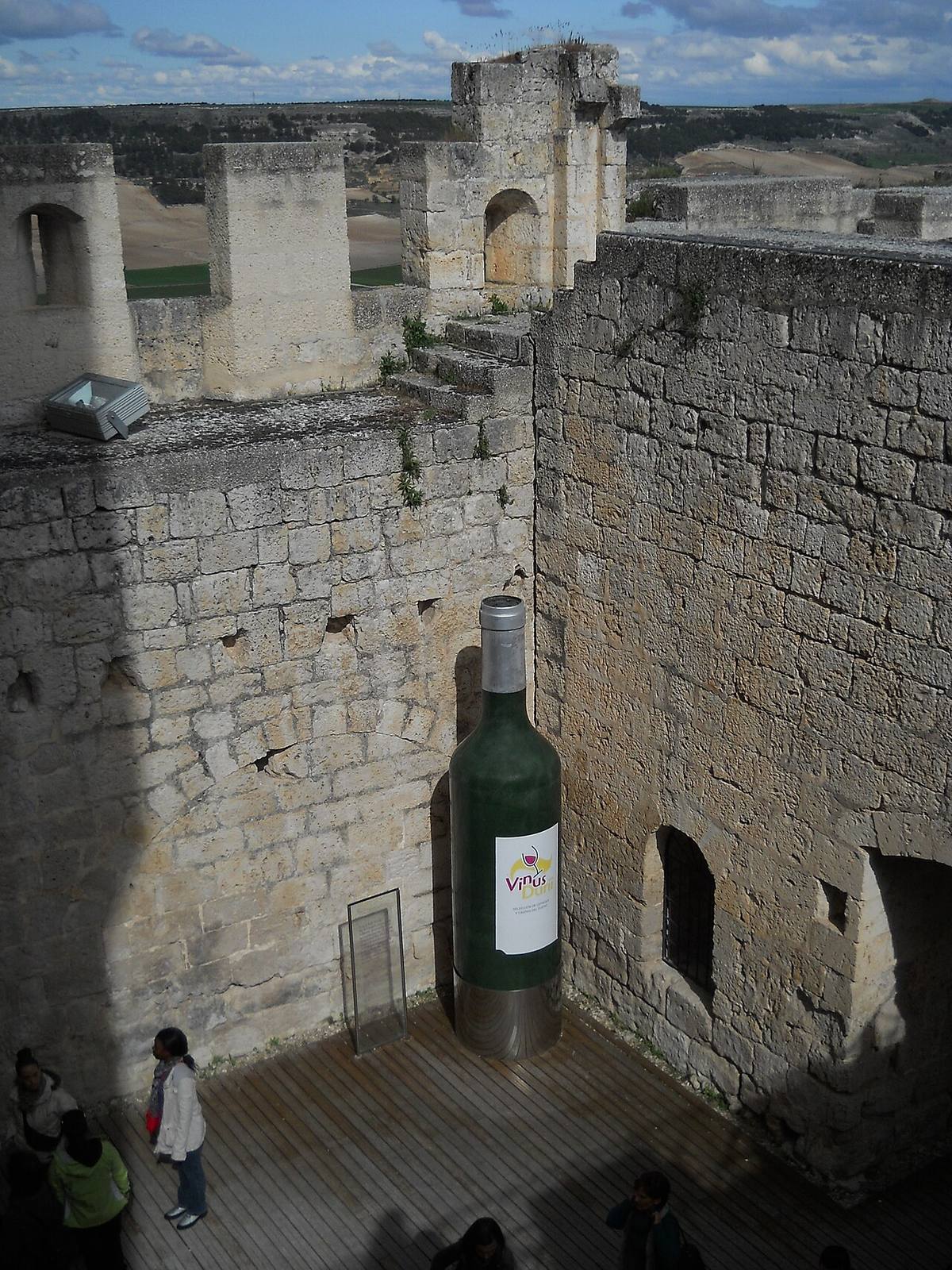 El castillo de Peñafiel domina toda la villa, uno de los imprescindibles que ver en Peñafiel