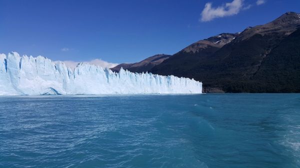 Excursiones de un día en El Calafate frente al Glaciar Perito Moreno.