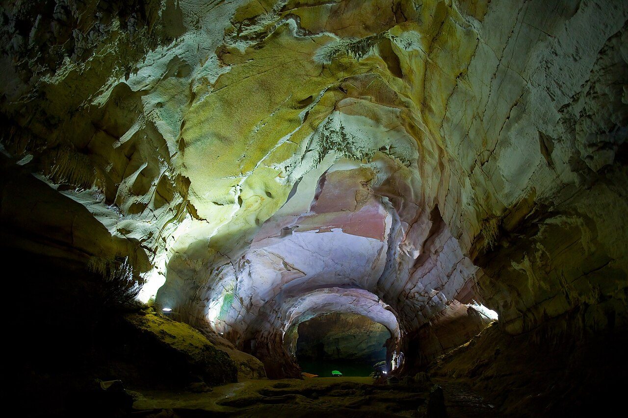Excursiones de un día en Hue: las espectaculares cuevas de Phong Nha