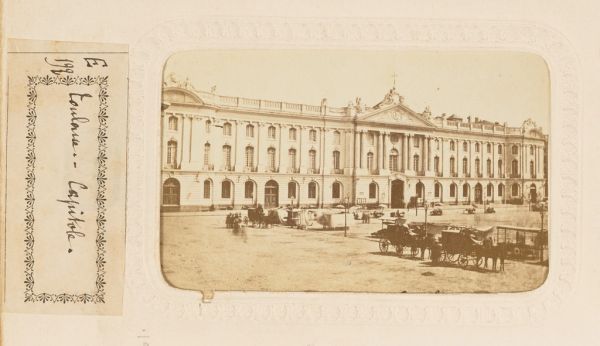 Los free tours en Toulouse arrancan junto al Capitolio, corazón de la Ciudad Rosa.