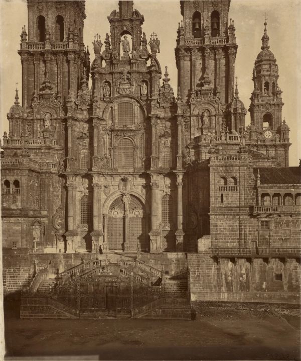 Free tour en Santiago de Compostela por las callejuelas del casco antiguo hasta la catedral.