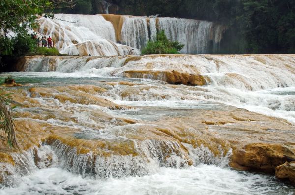 Las Cascadas de Agua Azul, una excursión imprescindible cerca de Palenque