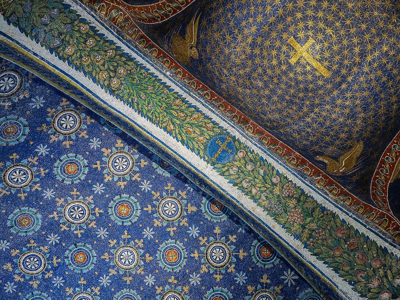 El interior de la Basílica de San Vitale, la joya bizantina que no puedes perderte en Rávena