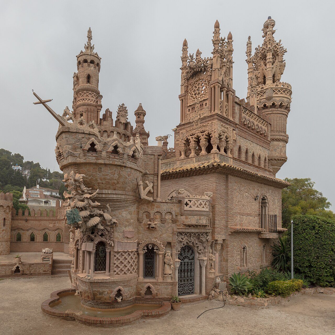 El Castillo de Colomares, una de las visitas más fotogénicas que ver en Benalmádena