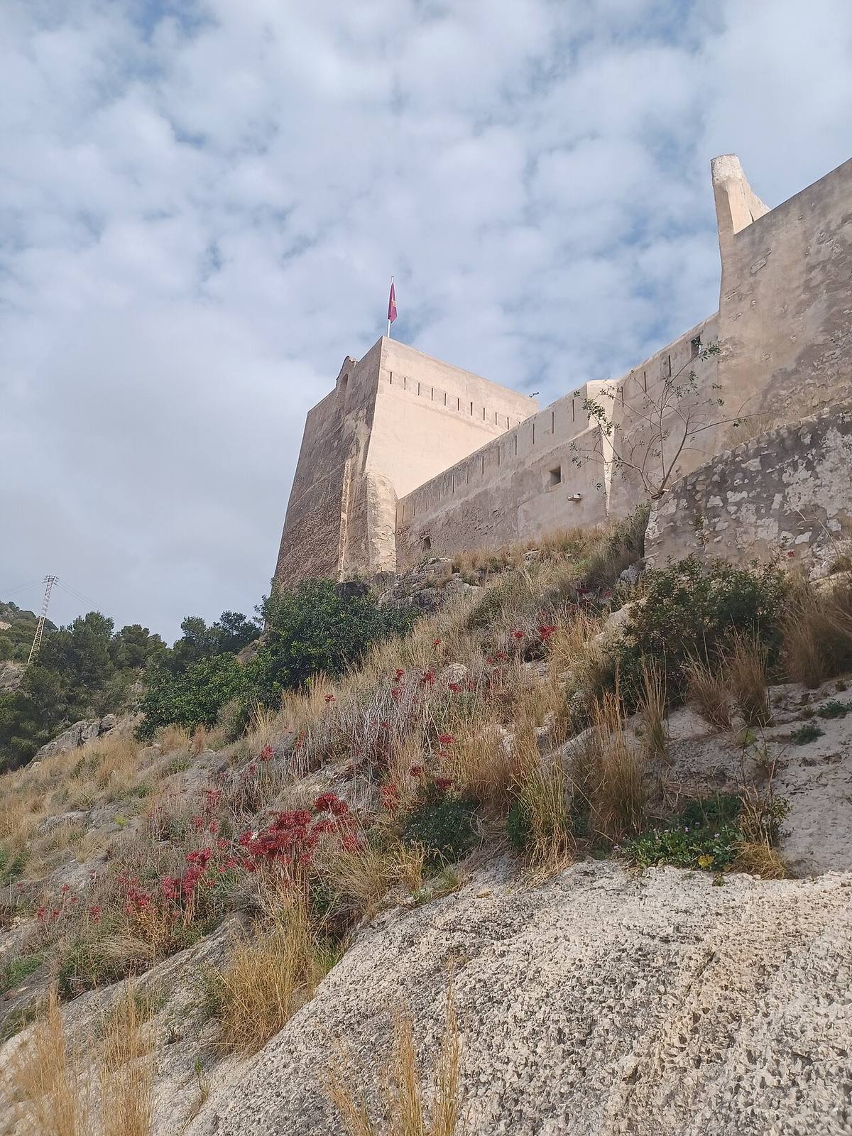 Vistas panorámicas de qué ver en Cullera desde lo alto de su castillo