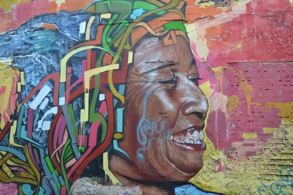 El arte urbano de La Candelaria, una de las experiencias más originales que ver en Bogotá