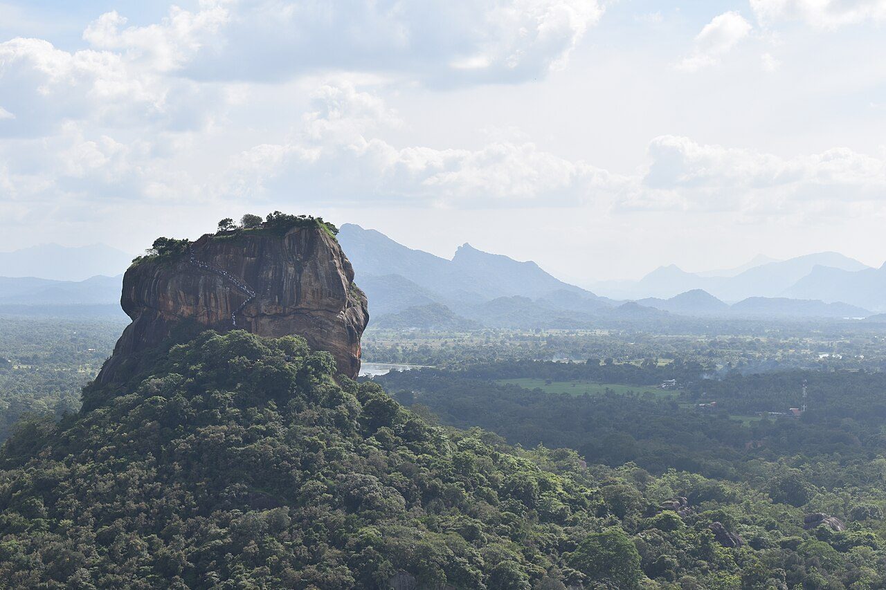 Excursiones de un día en Kandy: la Roca del León de Sigiriya, uno de los destinos estrella.