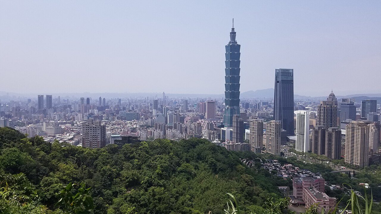 Vista del rascacielos Taipei 101, uno de los imprescindibles que ver en Taipei