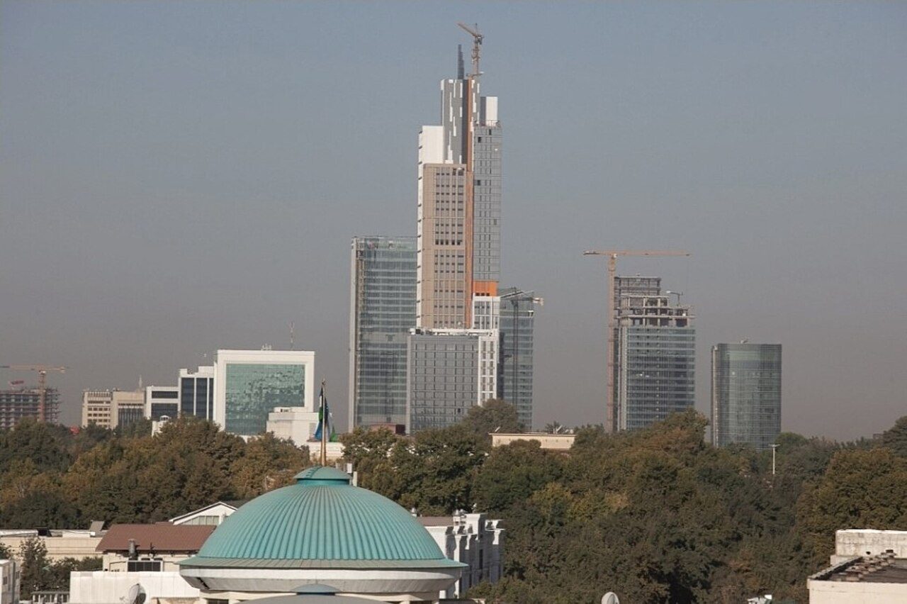 Vistas de Taskent, la capital moderna de Uzbekistán