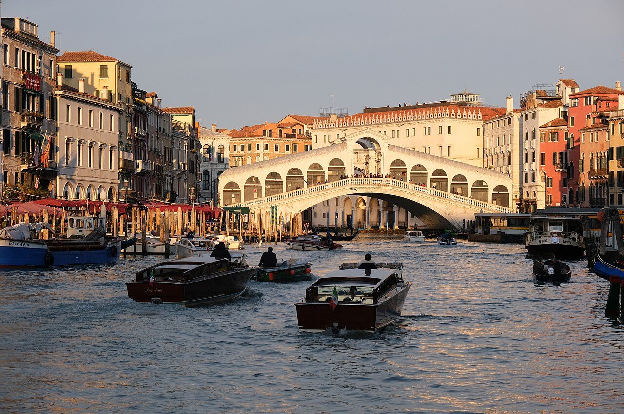 Con un buen pase turístico en Venecia recorres los canales y monumentos sin colas