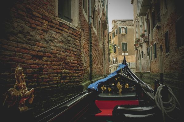 Los free tours en Venecia recorren canales, puentes y rincones escondidos del casco histórico.
