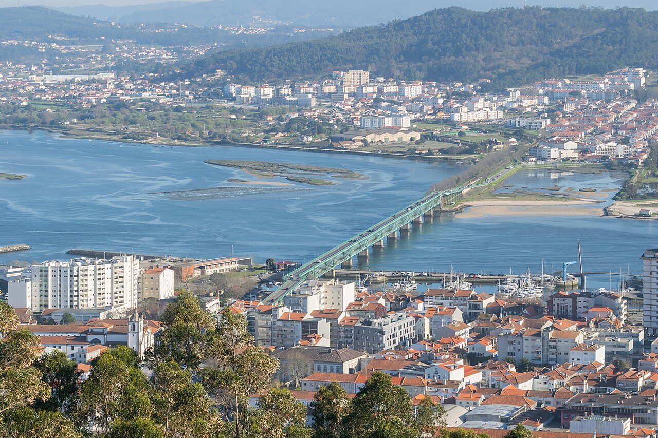 Vistas del río Lima a su paso por Viana do Castelo, en el norte de Portugal