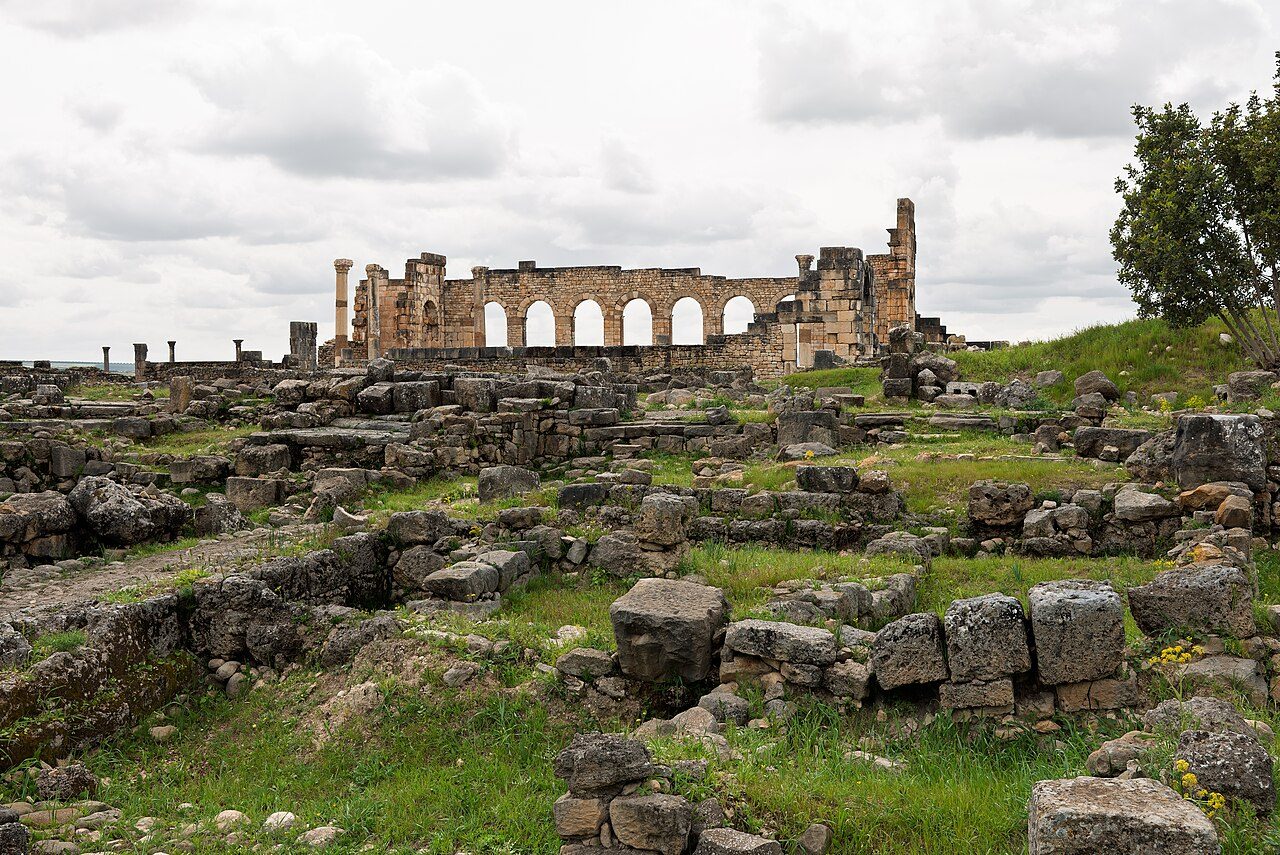 Ruinas de Volubilis, una de las excursiones de un día en Casablanca más recomendadas.