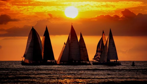 Atardecer en Waikiki, uno de los planes gratis que ver en Honolulu