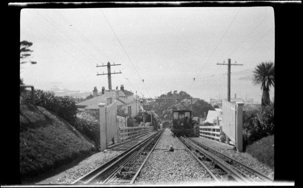 El icónico funicular rojo, una de las cosas imprescindibles que ver en Wellington