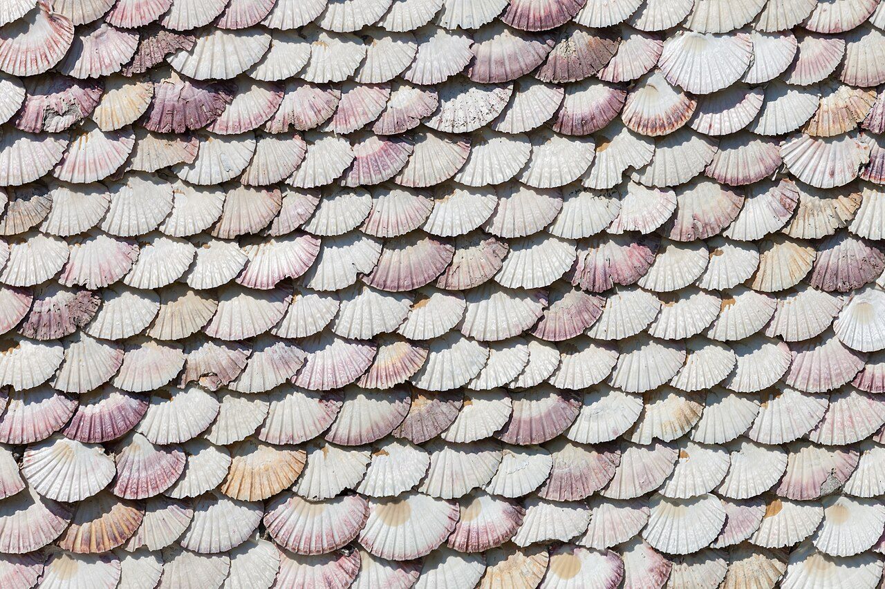 La capilla de las Conchas en la isla de La Toja, uno de los iconos de las Rías Baixas
