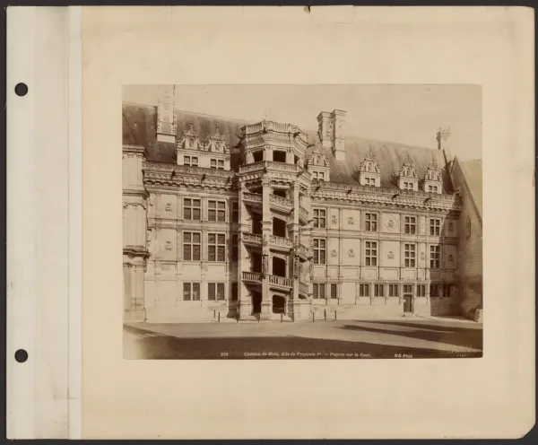 La escalera renacentista del ala de Francisco I, uno de los imprescindibles de qué ver en Blois