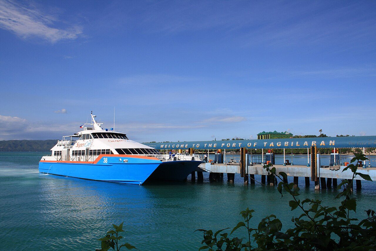 Llegada en ferry a Bohol, una de las formas más cómodas de acceder a la isla filipina