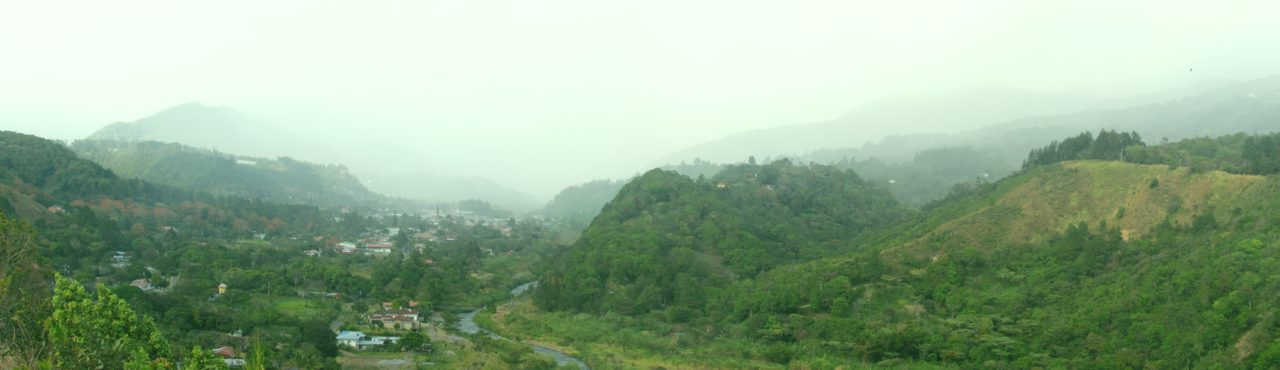 Vistas del valle rodeado de cafetales, un clásico de qué ver en Boquete