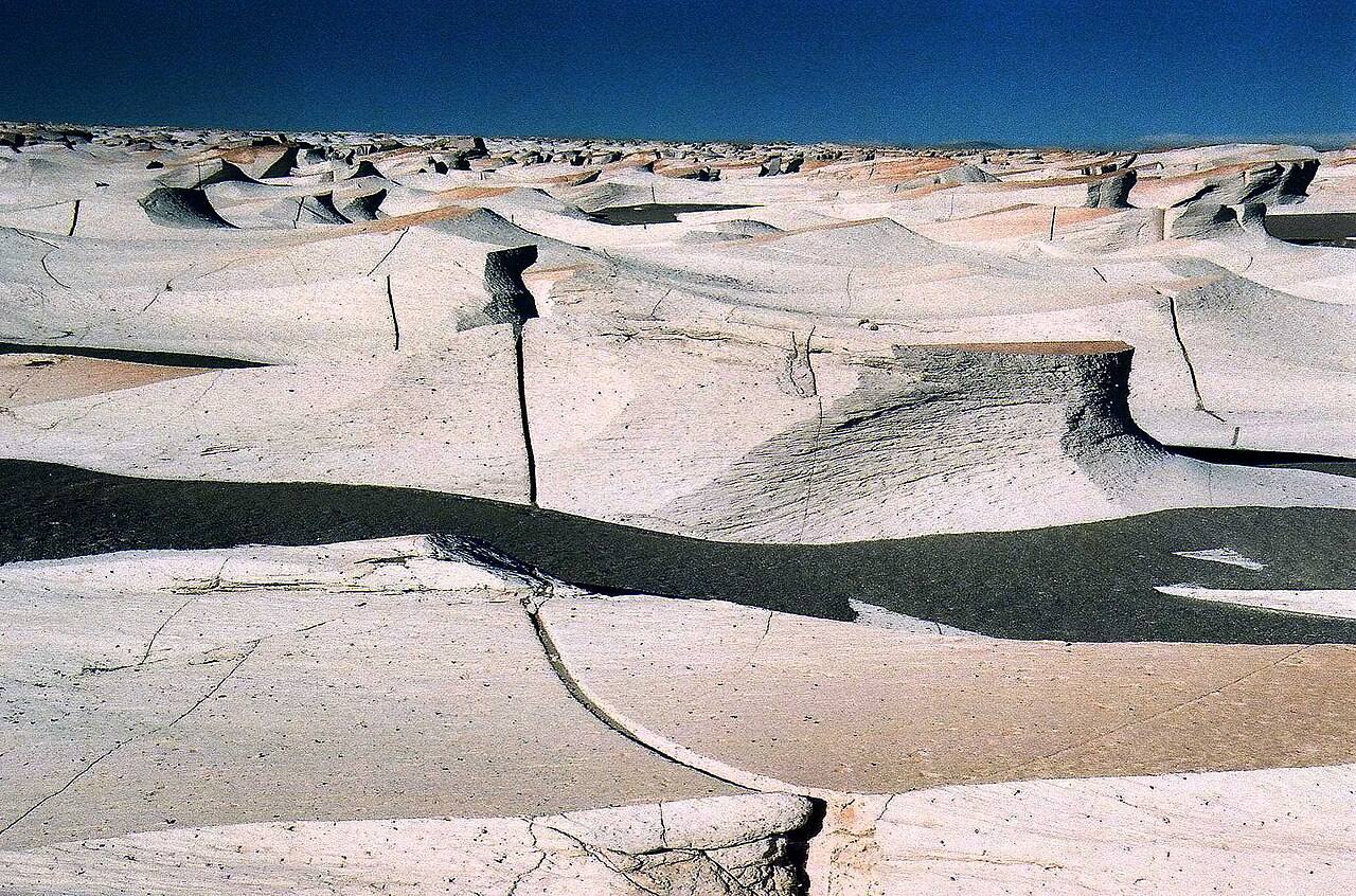 Excursiones de un día en El Peñón: el Campo de Piedra Pómez en la Puna catamarqueña.