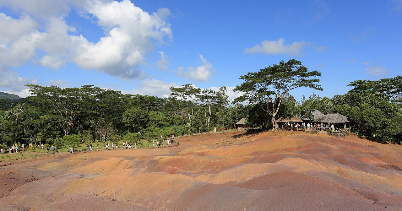 Las tierras de siete colores, una parada estrella en las excursiones de un día en Rio Negro.