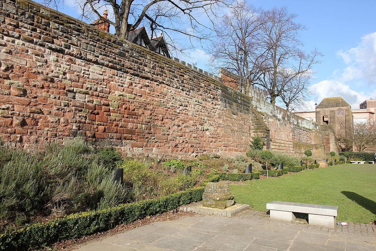 Las murallas, uno de los grandes atractivos de qué ver en Chester