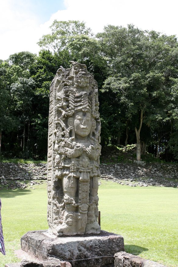 El Altar Q, uno de los monumentos más curiosos que ver en Copán Ruinas