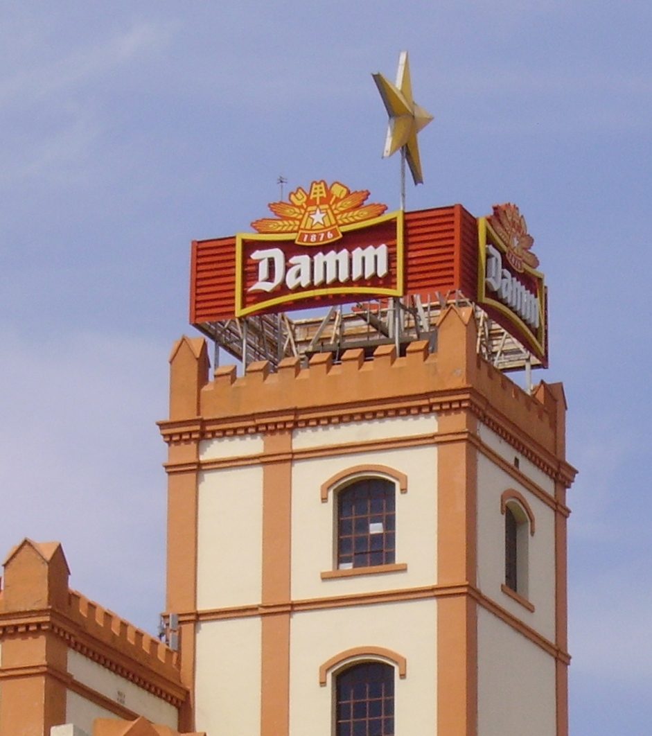 Qué hacer en El Prat de Llobregat: la visita a la fábrica de Estrella Damm