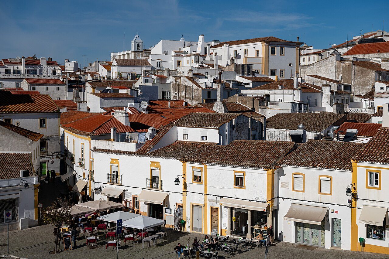 Évora, una de las mejores excursiones cercanas desde Vila Viçosa