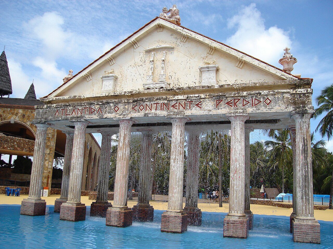 Tours y visitas guiadas en Fortaleza recorren su litoral y su centro histórico.