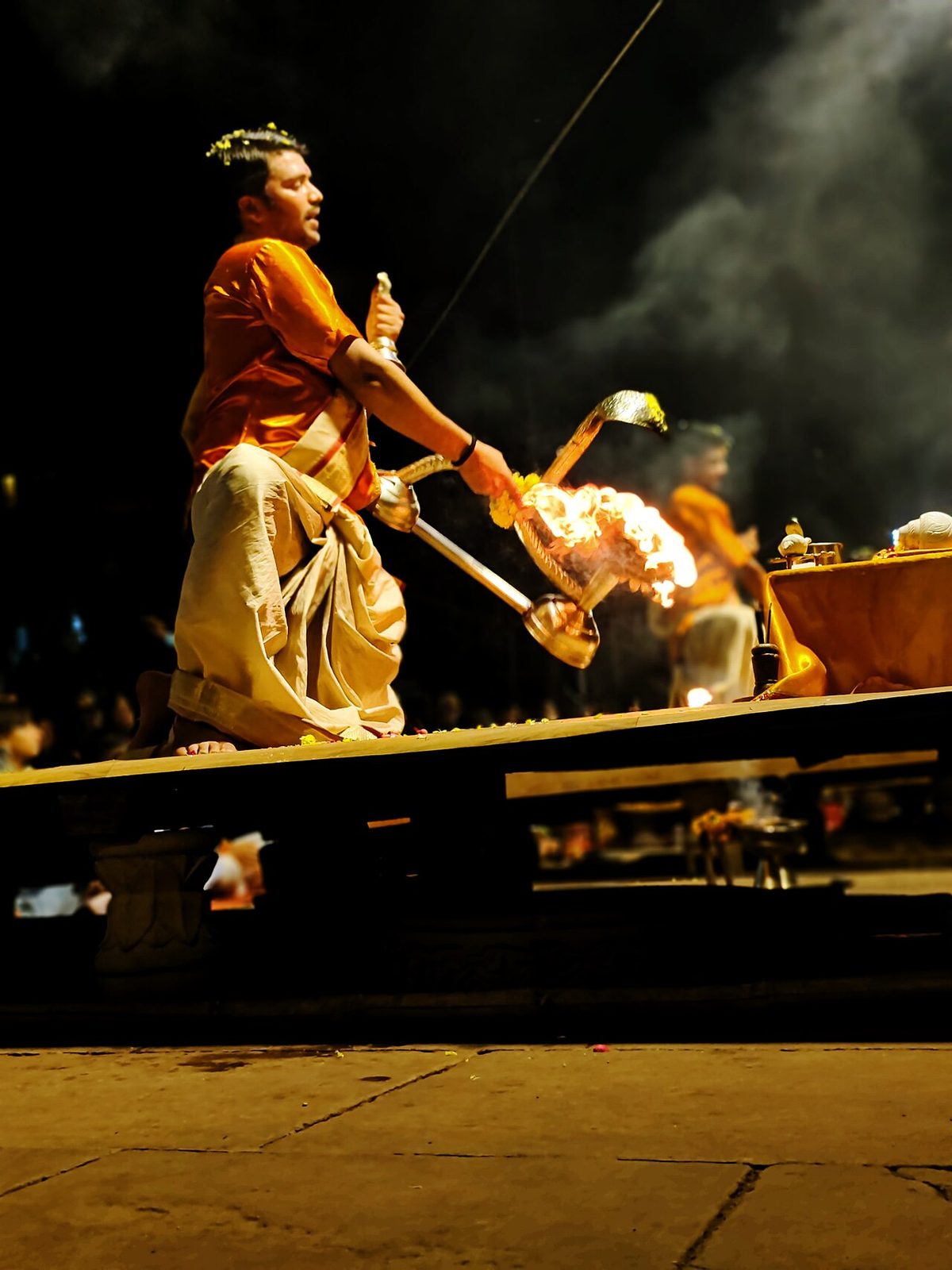 Qué ver en Rishikesh: la ceremonia Aarti al atardecer en los ghats del Ganges