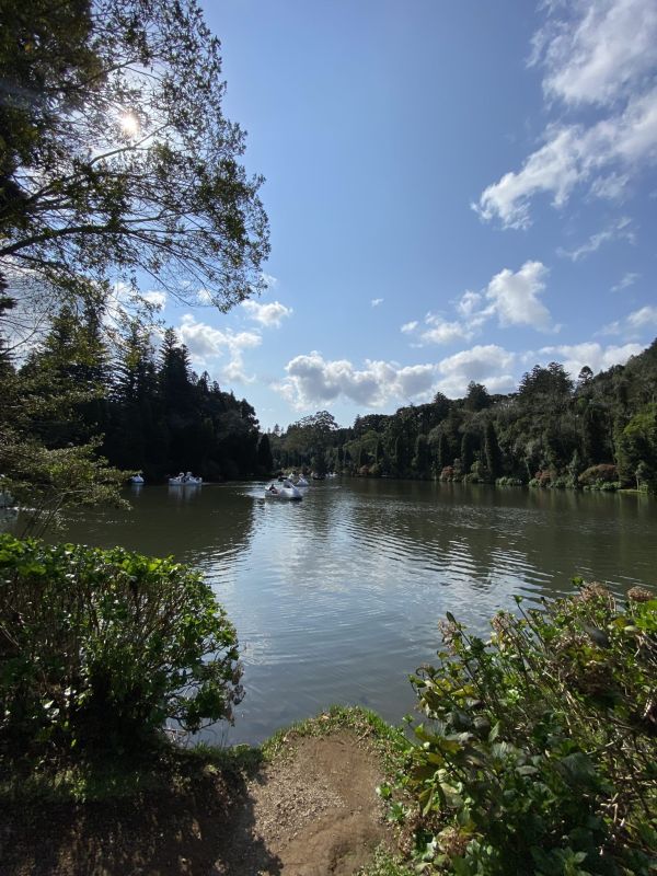 Las calles de Gramado, un destino de aire europeo entre montañas de la Serra Gaúcha