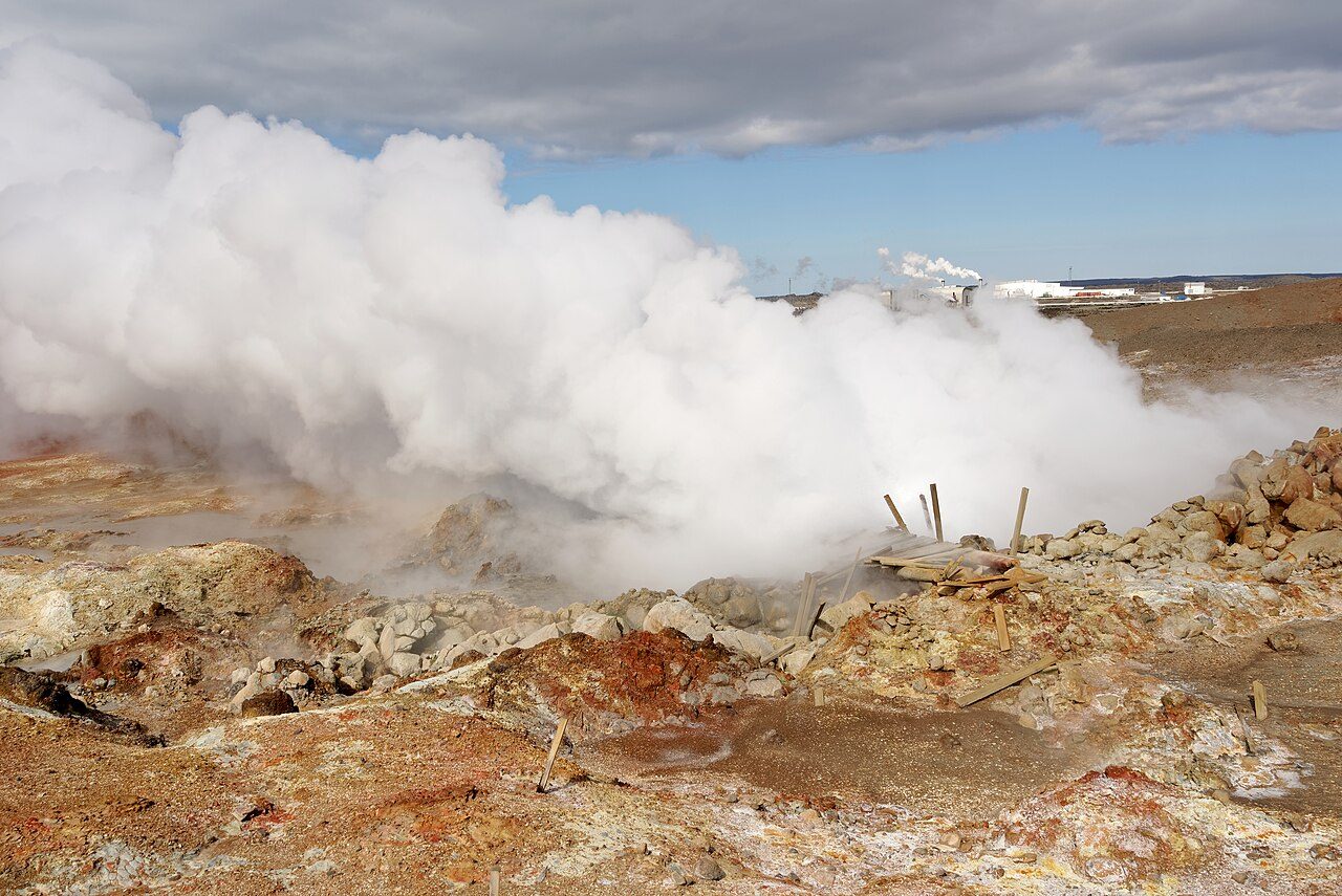 Fumarolas de Gunnuhver, uno de los grandes atractivos que ver cerca de Grindavik