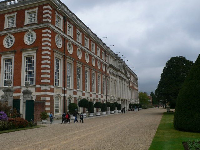 El Palacio de Hampton Court, parada obligada en cualquier guía de qué ver en Richmond Upon Thames