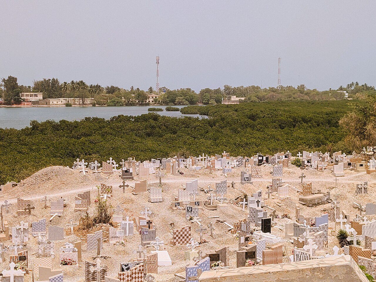 Joal-Fadiouth, la isla de las conchas, una de las mejores excursiones que ver cerca de M'Bour