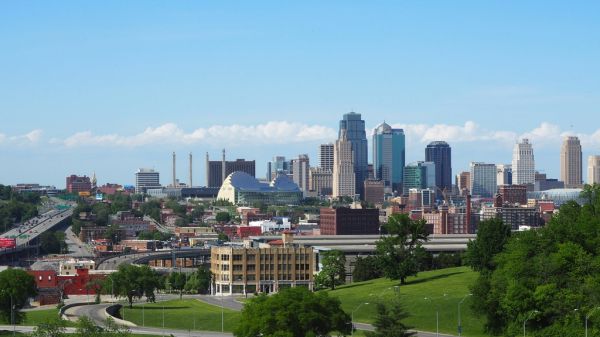 Vista del skyline del Downtown, uno de los primeros lugares que ver en Kansas City