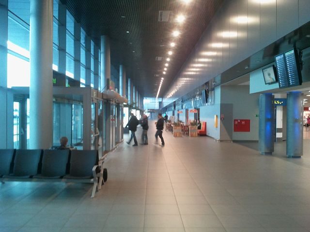 Llegada al aeropuerto de Katowice, principal puerta de entrada a la ciudad