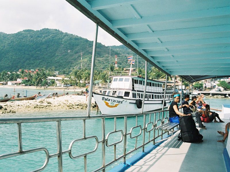 Llegada en ferry a Ko Pha Ngan, la puerta de entrada a la isla