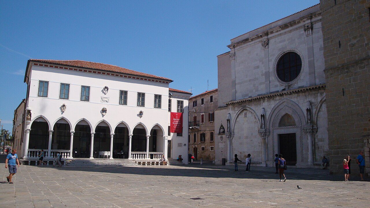 La plaza de Tito, el imprescindible que ver en Koper