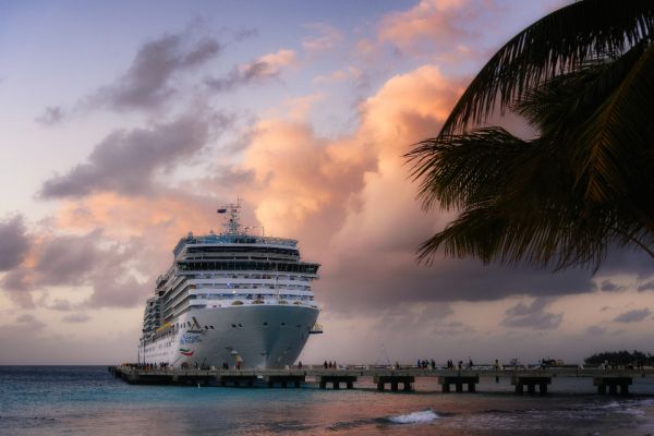Visita guiada como barco turistico
