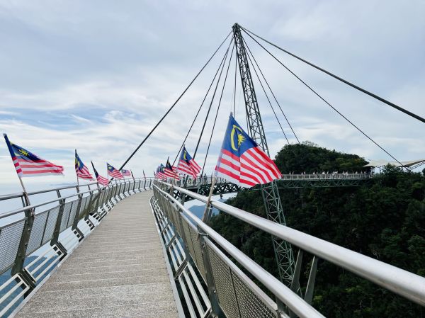 El SkyBridge suspendido sobre la jungla, la atracción estrella que ver en Langkawi