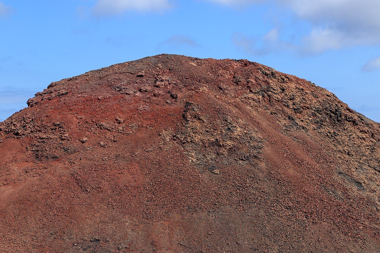 Carretera entre volcanes de camino a Tinajo, Lanzarote