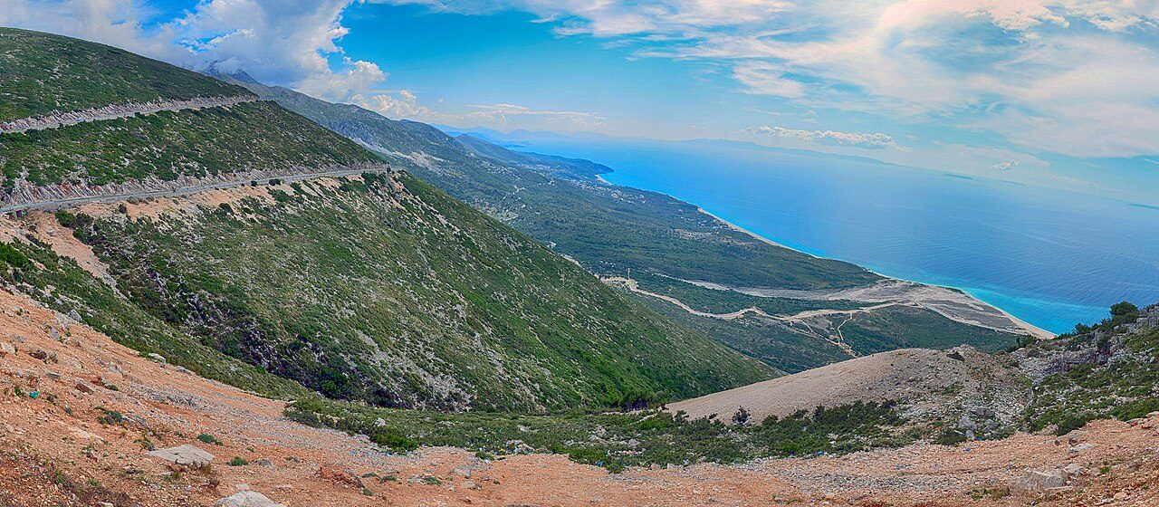 El paso de Llogara, una ruta panorámica ideal para completar tu itinerario por Vlore
