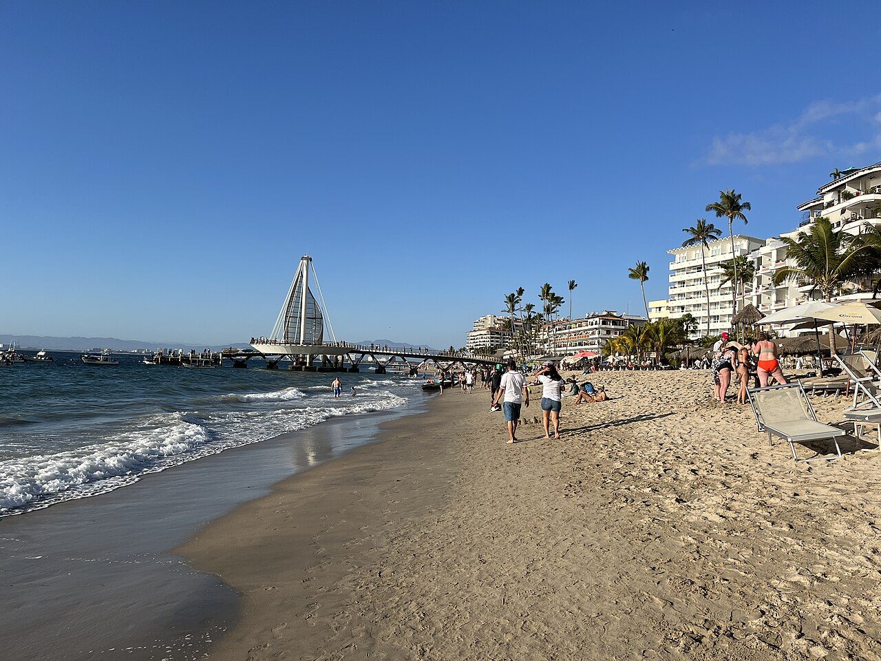El muelle de playa Los Muertos, parada obligada en Puerto Vallarta
