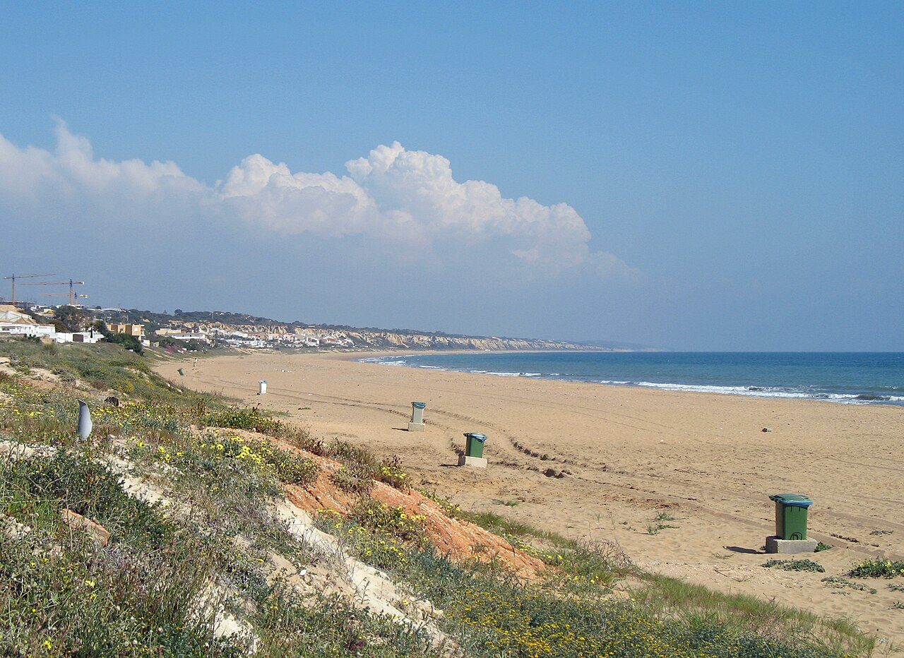 Las playas doradas de Mazagón, uno de los grandes atractivos de qué ver en Mazagón