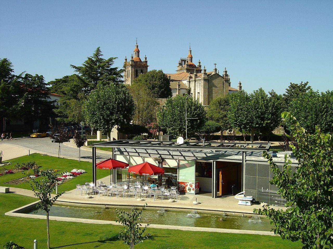 La catedral y las calles empedradas son parte esencial de qué ver en Miranda de Duero