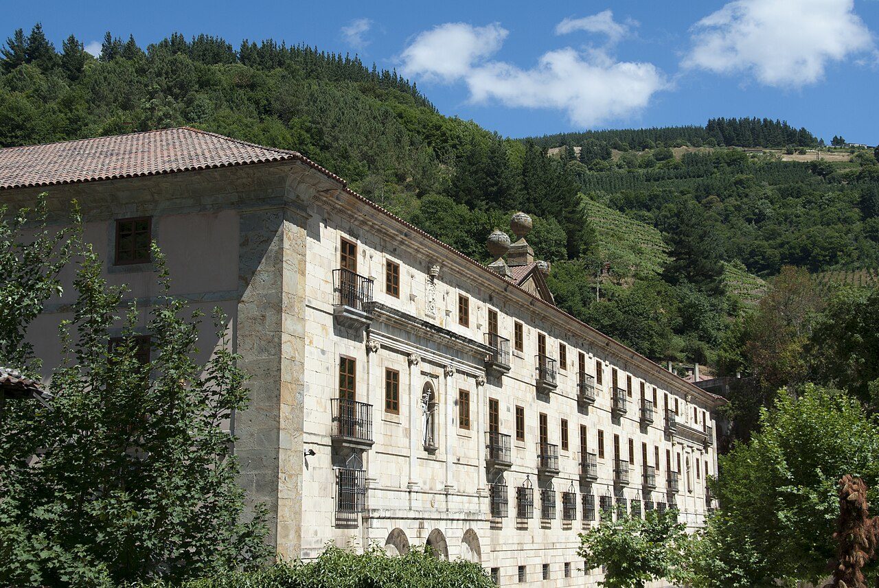 El Monasterio de Corias, parada obligada en cualquier visita a Cangas del Narcea