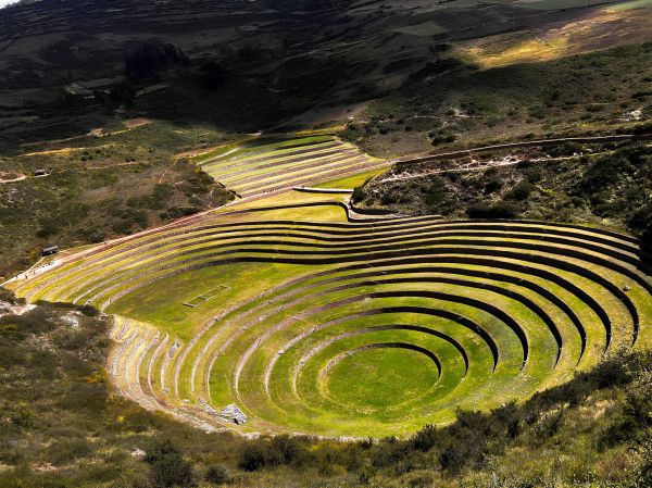 Excursiones de un día en Ollantaytambo: los andenes circulares de Moray en el Valle Sagrado.